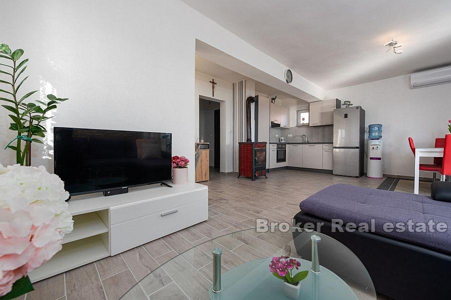 Zadar - Maison à un étage près de la mer