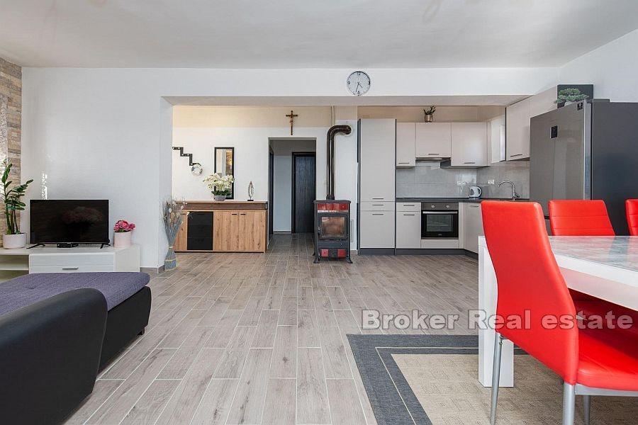 Zadar - Maison à un étage près de la mer