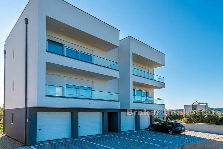 Nær Zadar - To-roms leilighet med havutsikt