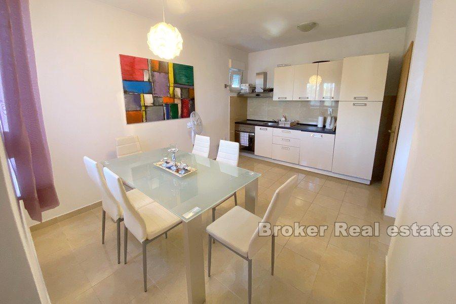 Ostrov Čiovo - Slunný apartmán s jednou ložnicí