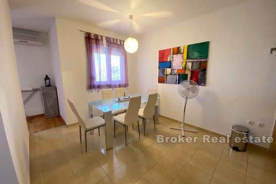 Ostrov Čiovo - Slunný apartmán s jednou ložnicí