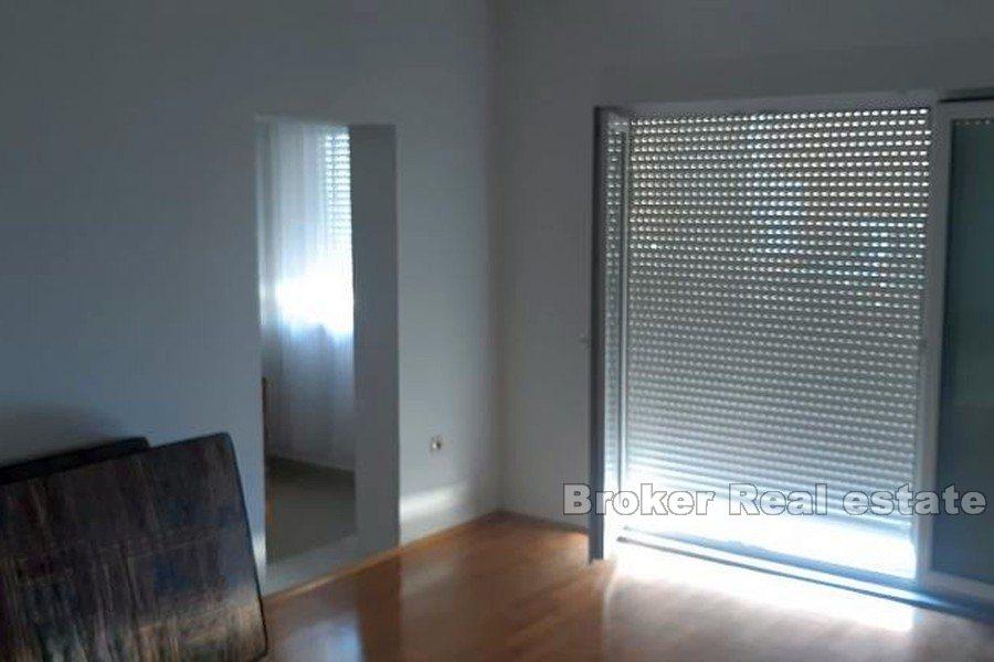 Makarska - Czteropokojowy apartament z widokiem na morze