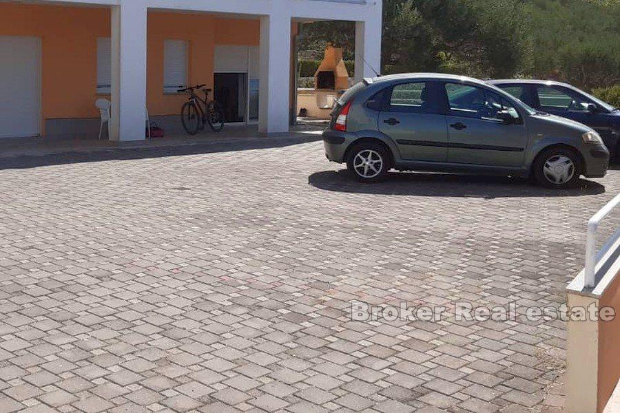 Makarska - Czteropokojowy apartament z widokiem na morze