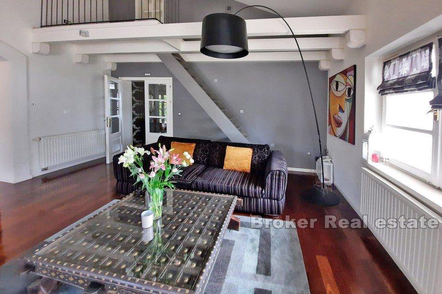 Vodice - śródziemnomorska willa z basenem i widokiem na morze