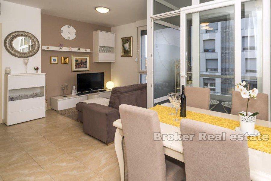 Split - Sukoišan, toroms leilighet nær sentrum