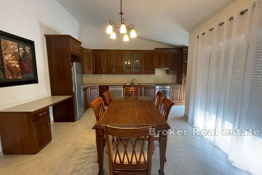 Split-Bereich - Mehrfamilienhaus