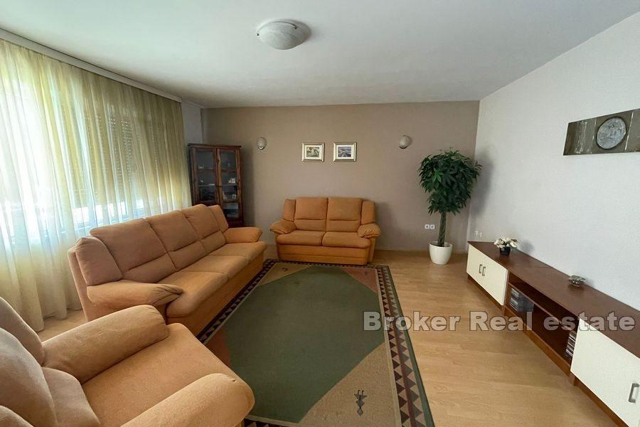 Split-Bereich - Mehrfamilienhaus