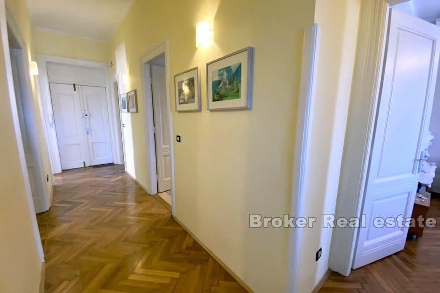 Split center - Three bedroom apartment
