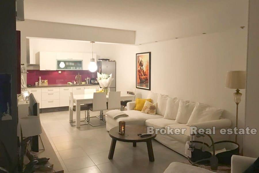 Split - Pazdigrad, toroms leilighet med havutsikt