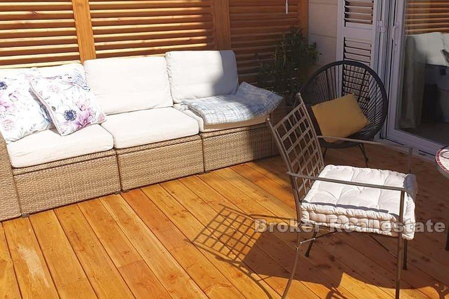 Сплит - Паздиград, трехкомнатная квартира с видом на море