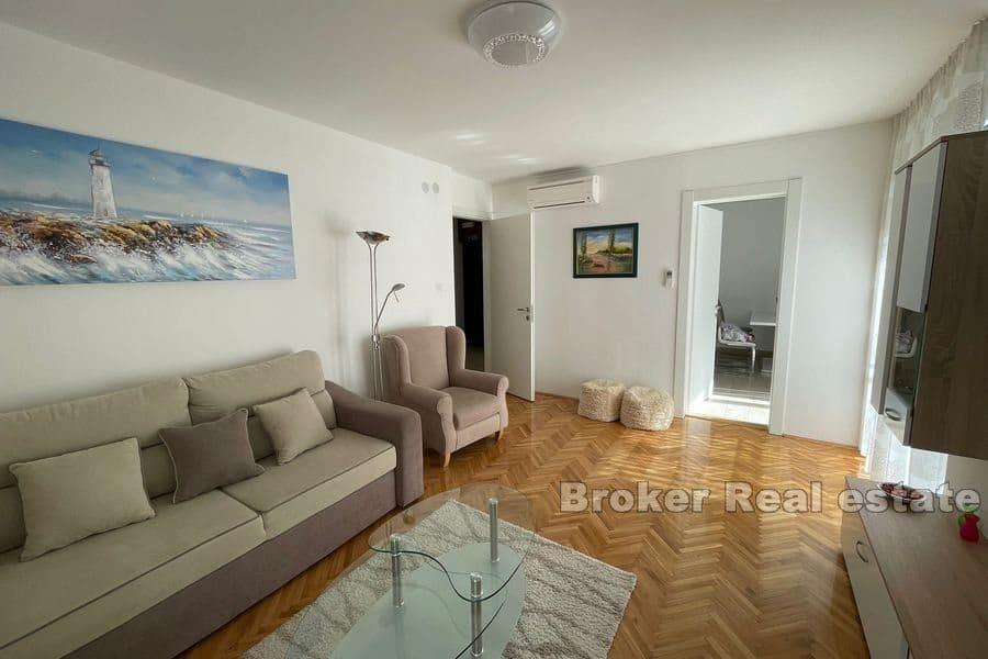 Split - Spinut, dvojizbový apartmán