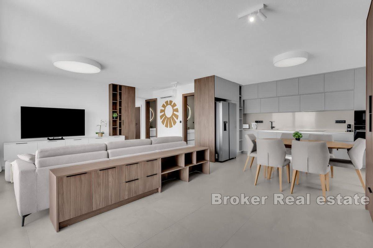 Hvar - Penthouse v první řadě k moři