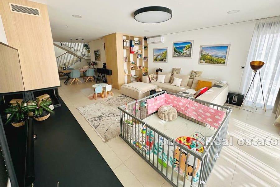 Makarska - Luxusní vila s bazénem v atraktivní lokalitě