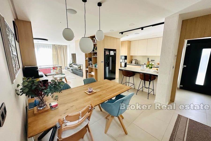 Makarska - Luxusní vila s bazénem v atraktivní lokalitě