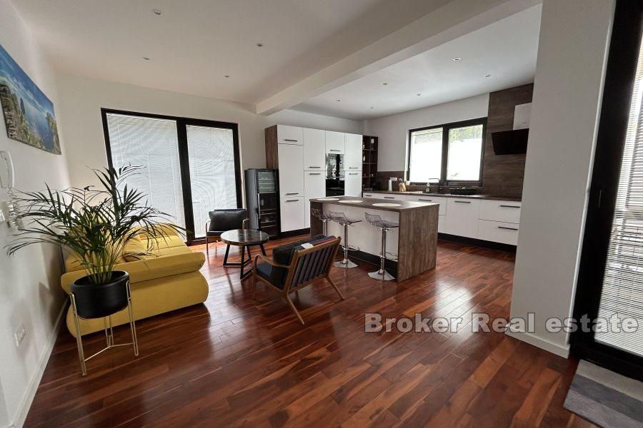 Makarska – moderna vila s pogledom na more