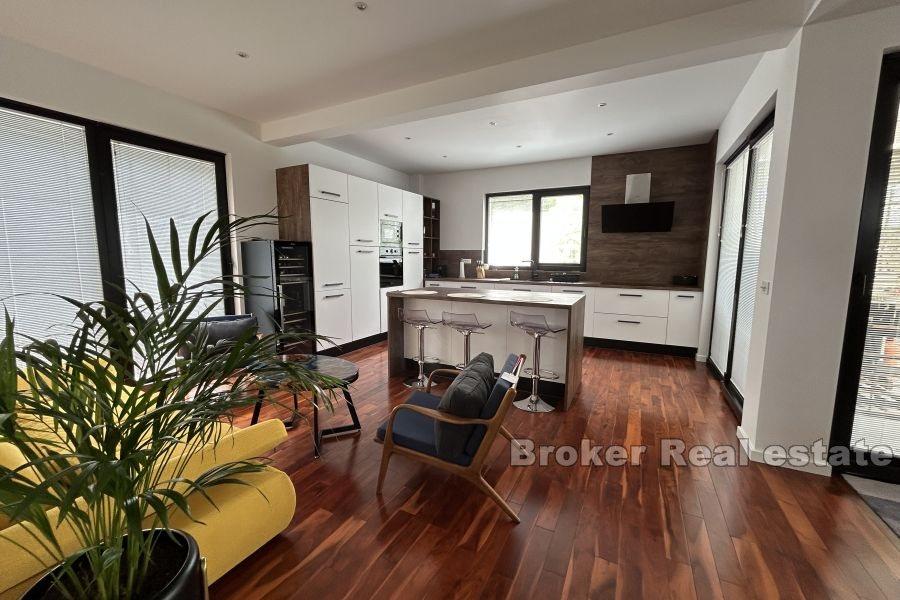 Makarska – moderna vila s pogledom na more