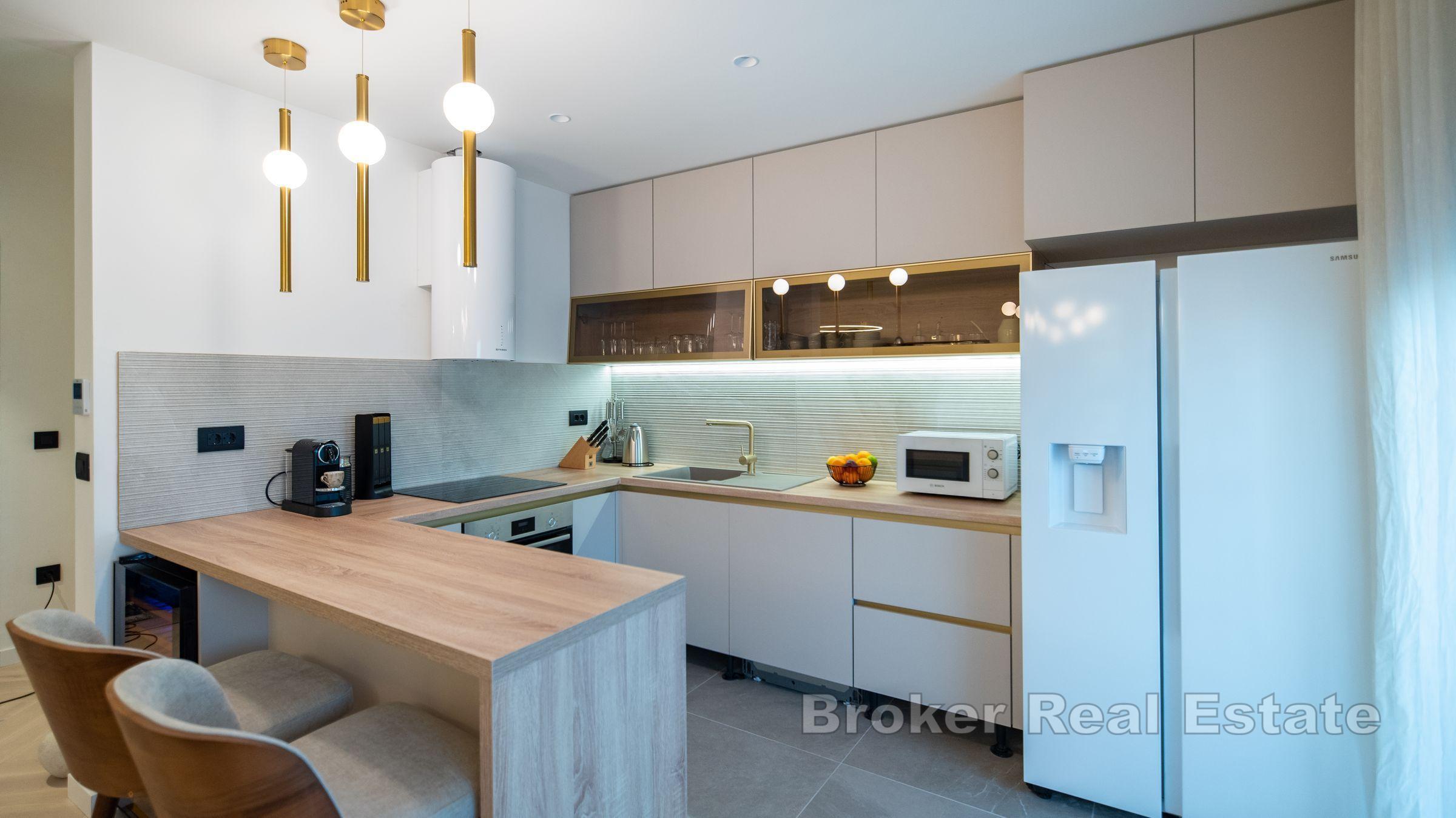 Dubrovnik, centre - immeuble luxueux avec vue sur la mer et la vieille ville