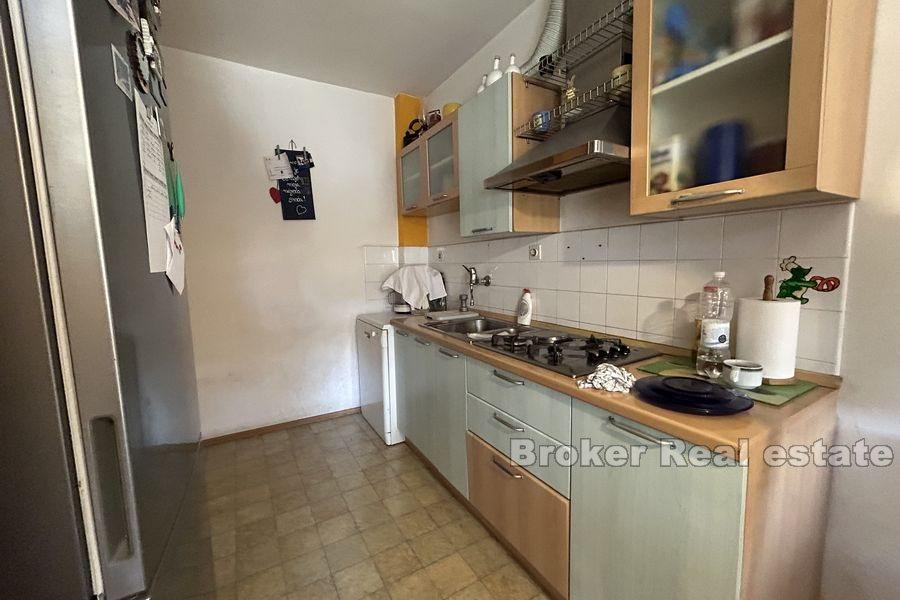 Split, Sukoišan - Atraktívny byt na rekonštrukciu