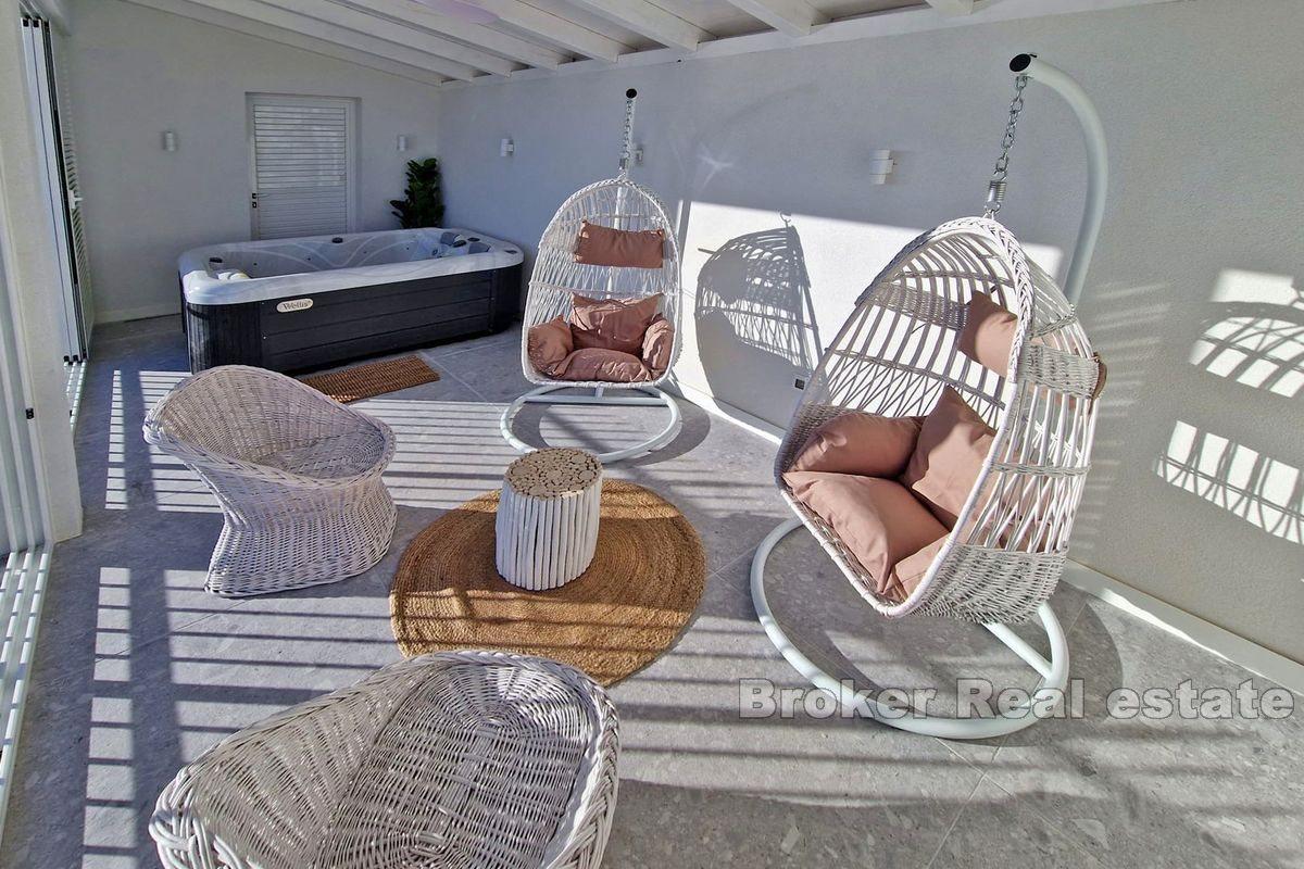 Rogoznica - Dva rekreačné domy so spoločným bazénom