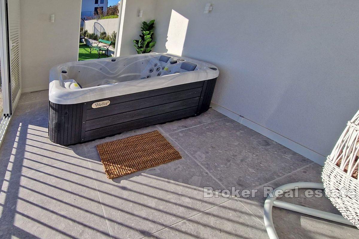 Rogoznica - Dva rekreačné domy so spoločným bazénom