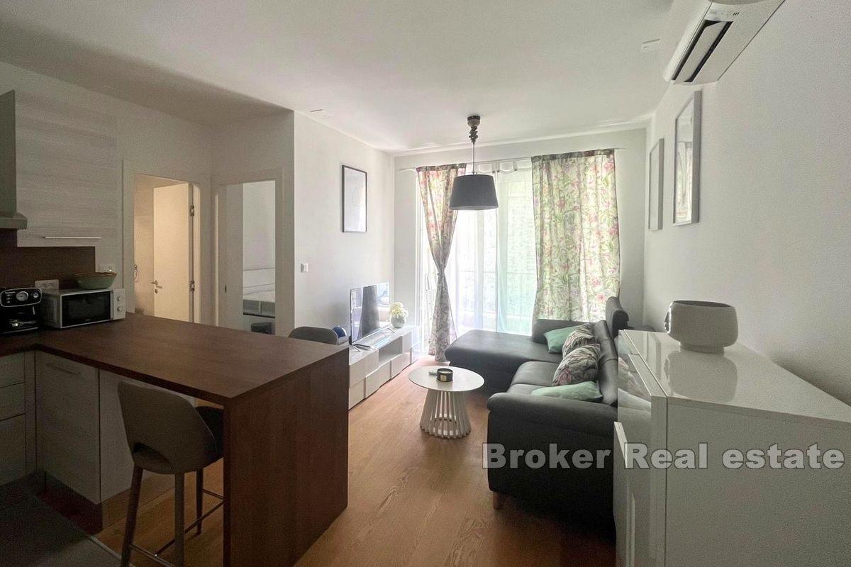 Modernly furnished one-bedroom apartment