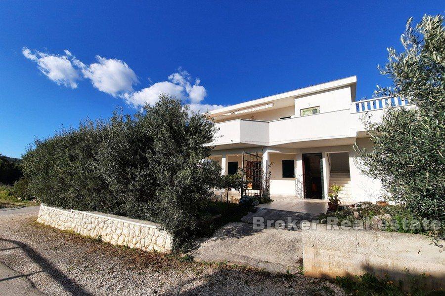 V blízkosti Rogoznica - Dům s výhledem na moře