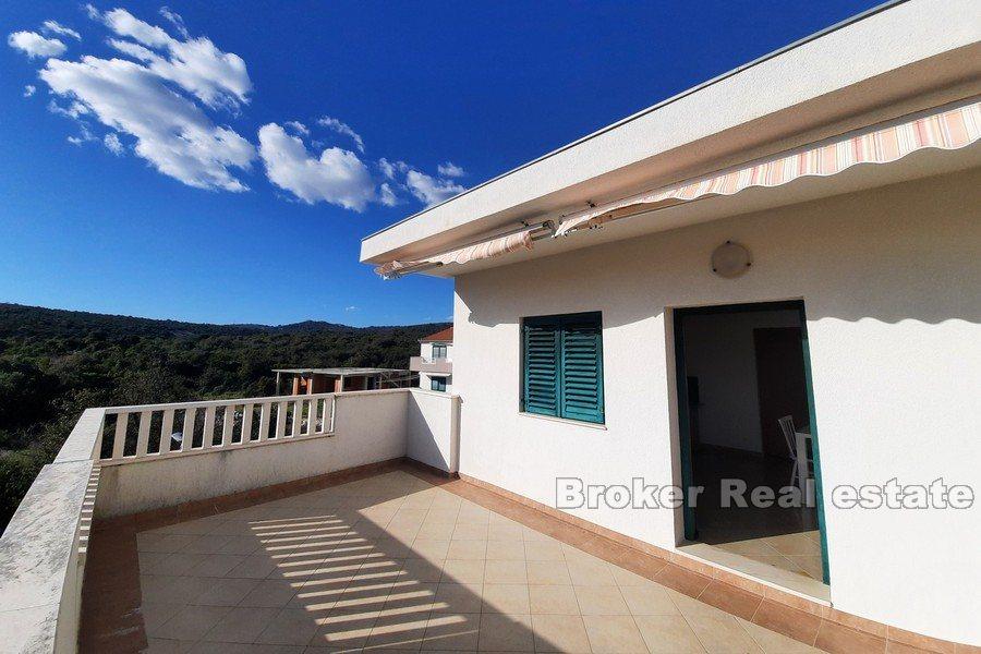 Près de Rogoznica - Maison avec vue mer