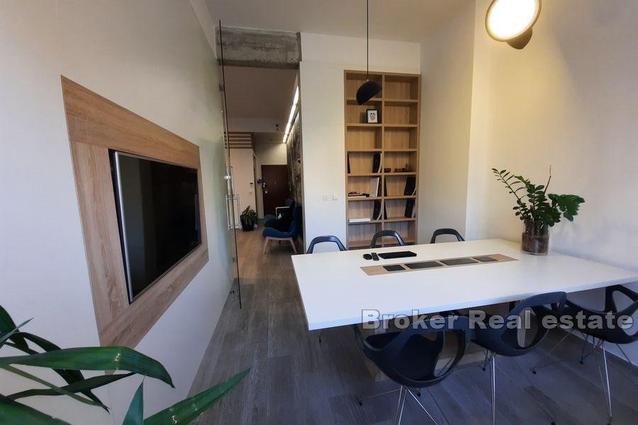 Split center - Modern office space