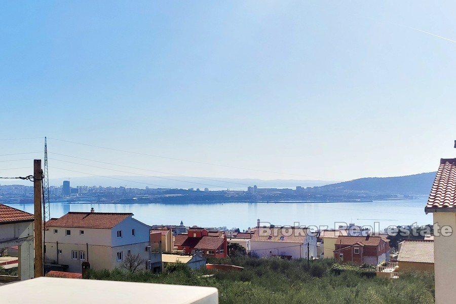 Kastela - Dom z apartamentami z widokiem na morze