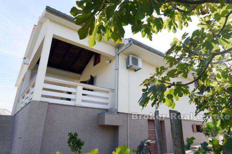 Near Zadar - House with a spacious garden