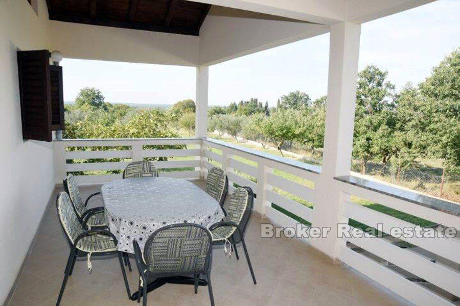 Near Zadar - House with a spacious garden