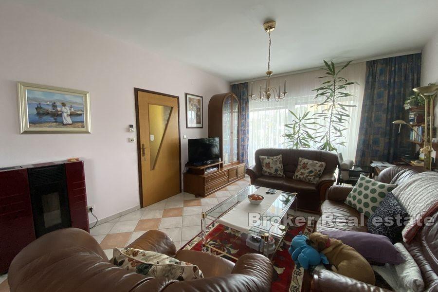 Zara - Casa con ampio terreno