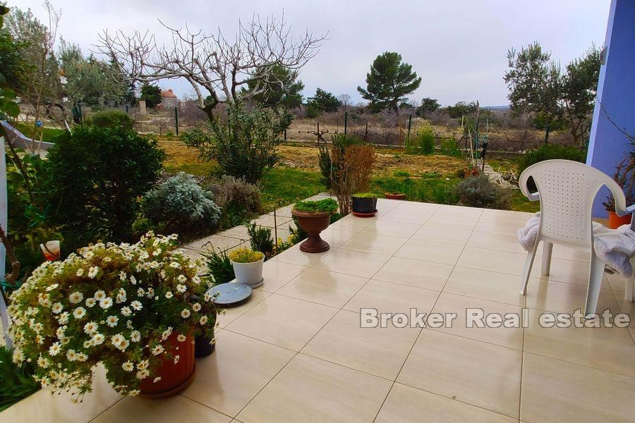 Zara - Casa con ampio terreno