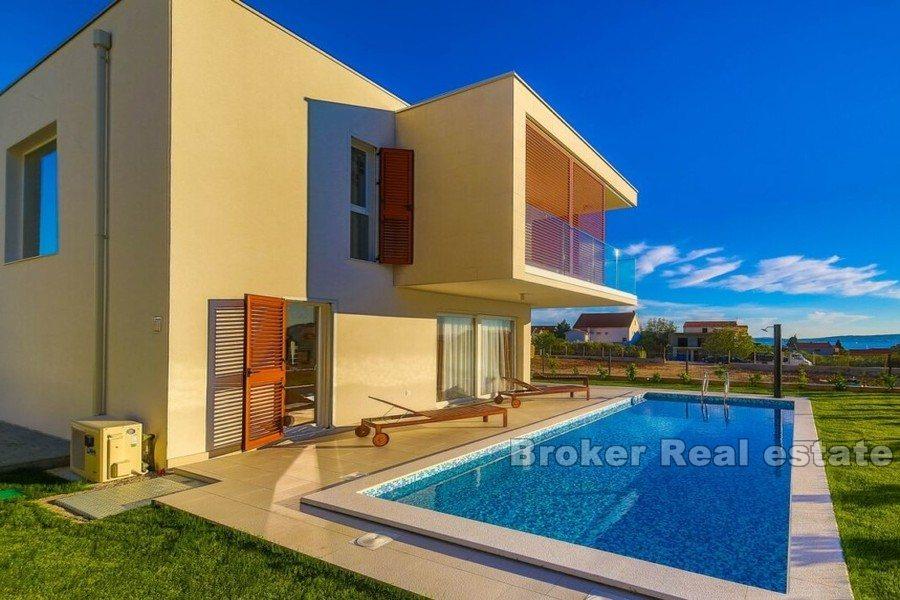 Kaštela - Moderní vila s bazénem