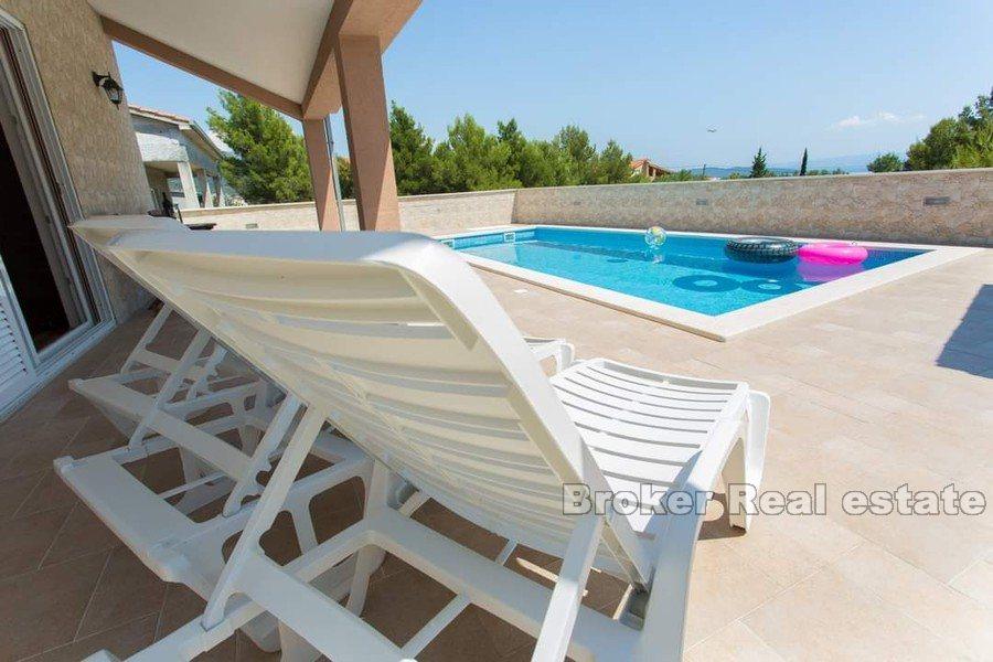 Kaštela - Půvabný dům s bazénem