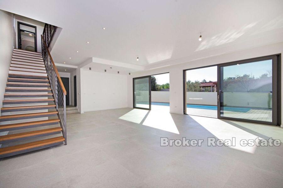 Nær Zadar - Moderne villa med basseng og havutsikt