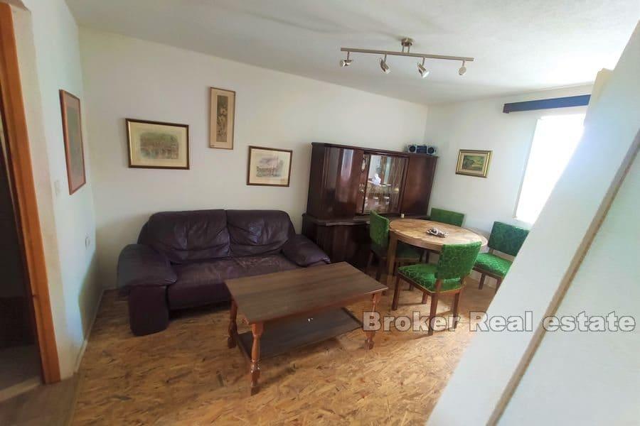 Trogir - Appartement dans une maison en pierre au centre de Trogir