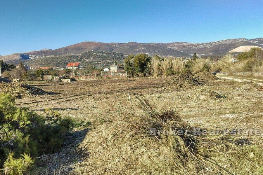 Trogir - Byggeland nær sjøen