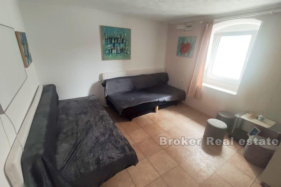 Vodice - Tradičný kamenný dom v centre