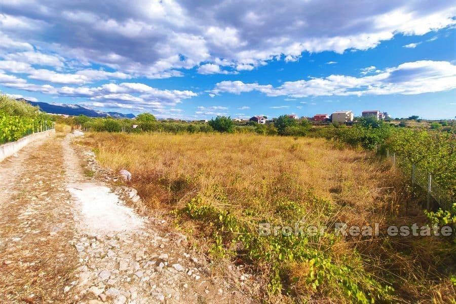 Kastela - Terrain constructible avec vue mer