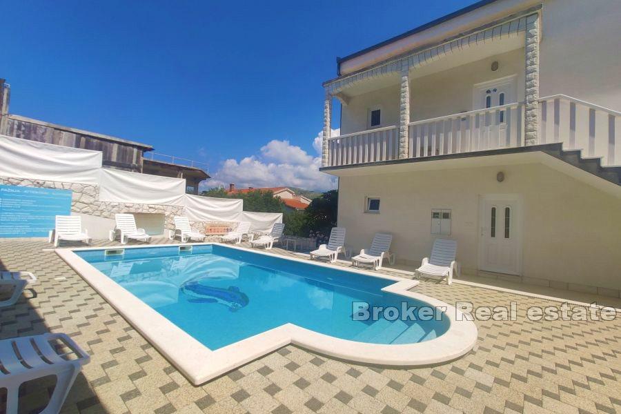 Øya Ciovo - Familiehus med leiligheter og havutsikt