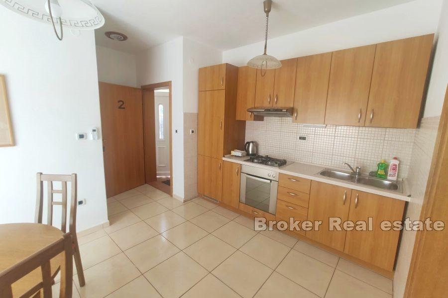 Wyspa Ciovo - Dom rodzinny z apartamentami i widokiem na morze