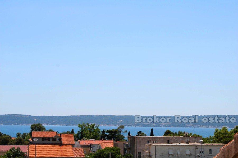 Kastela - Przestronne trzypokojowe mieszkanie