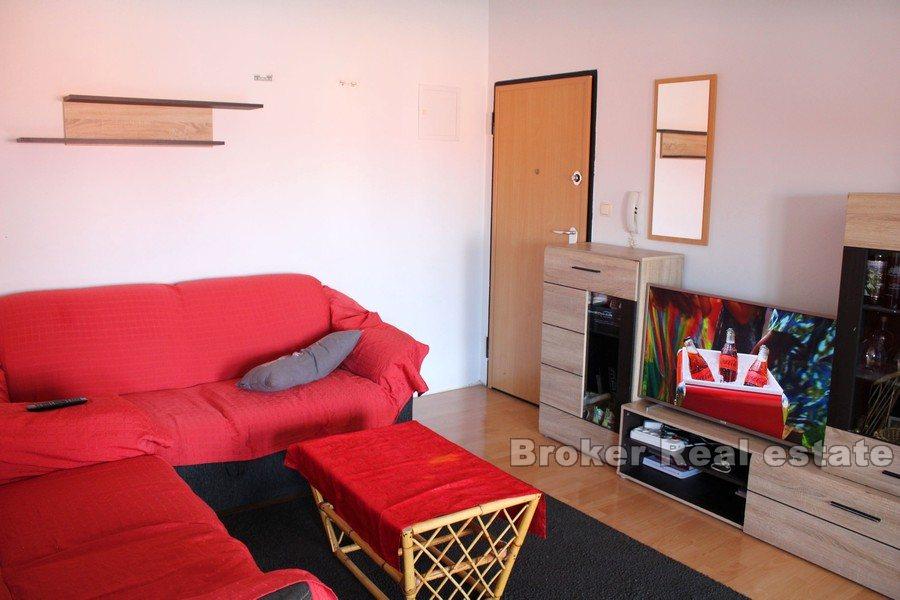 Kastela - Przestronne trzypokojowe mieszkanie