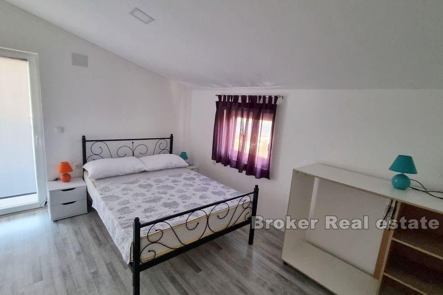 Trogir - Piękny dom apartamentowy z widokiem na morze
