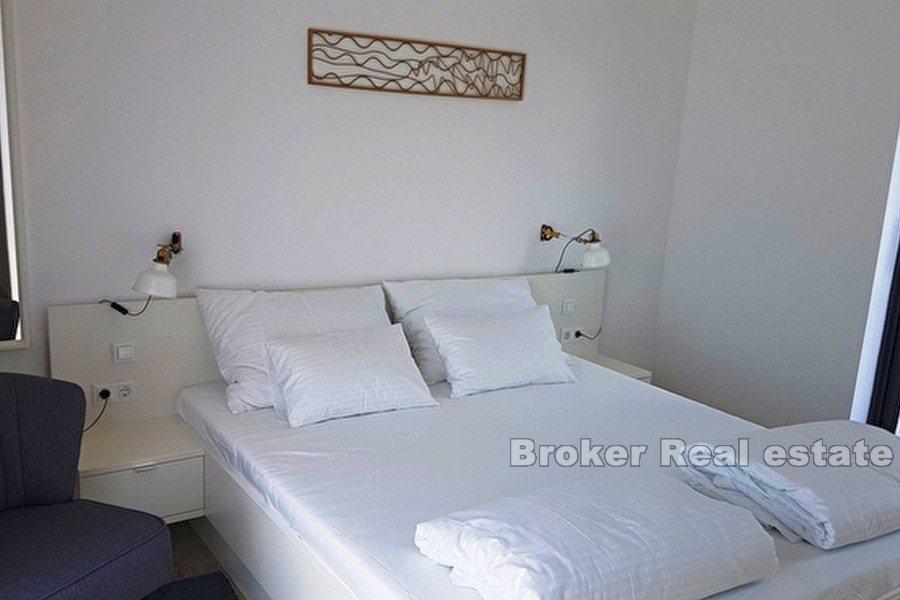 Ugljan - Moderní vila s bazénem