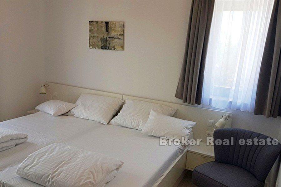 Ugljan - Moderná vila s bazénom