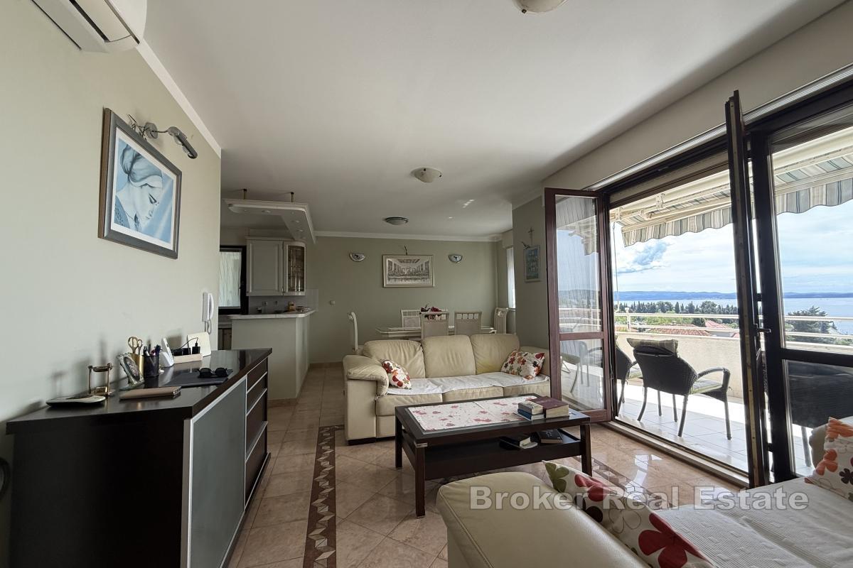 Byt blízko centra s výhledem na moře