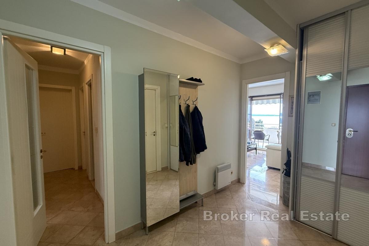 Квартира недалеко от центра с видом на море