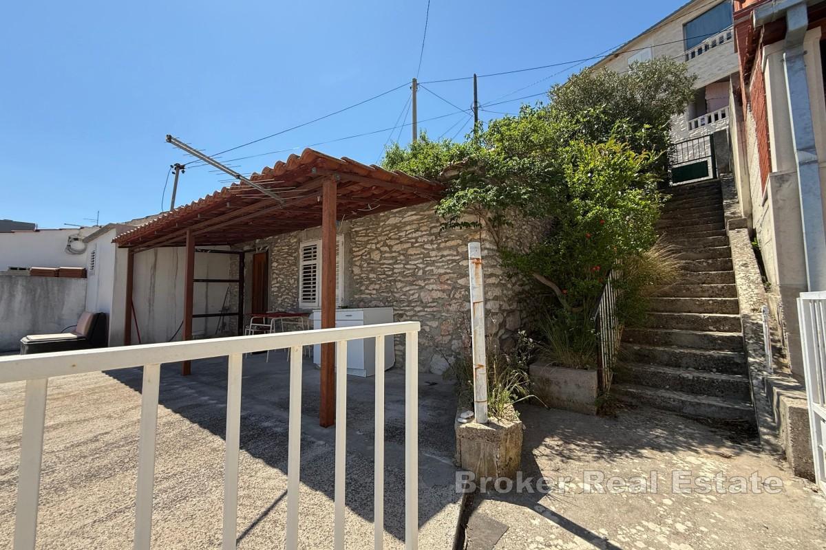 Maison à rénover au calme